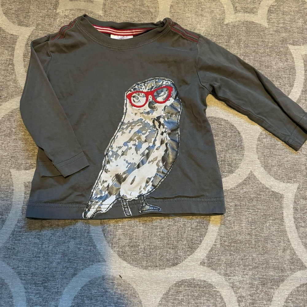 EUC Hanna A long sleeved tee. Your wee one is sure to be the smartest dressed!